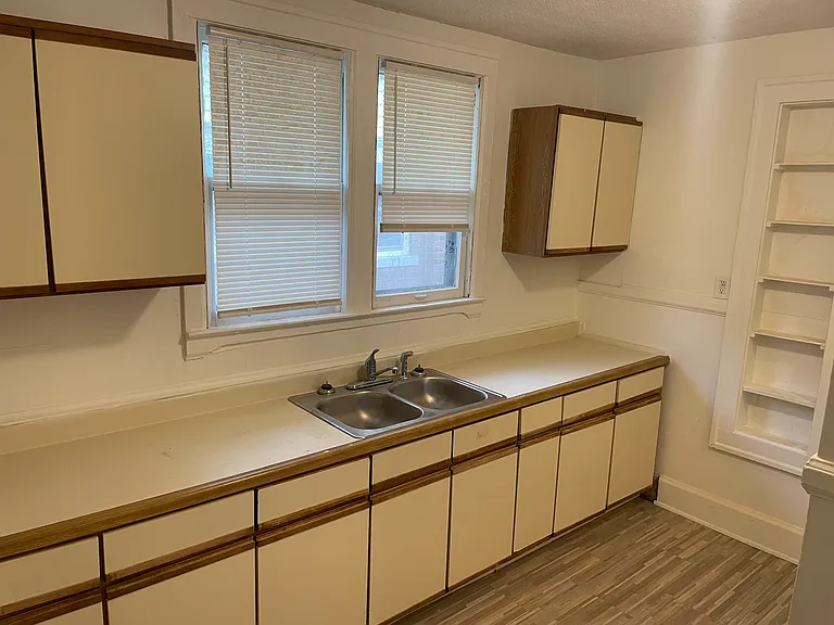 4336 Cortland St #2 — Photo 6