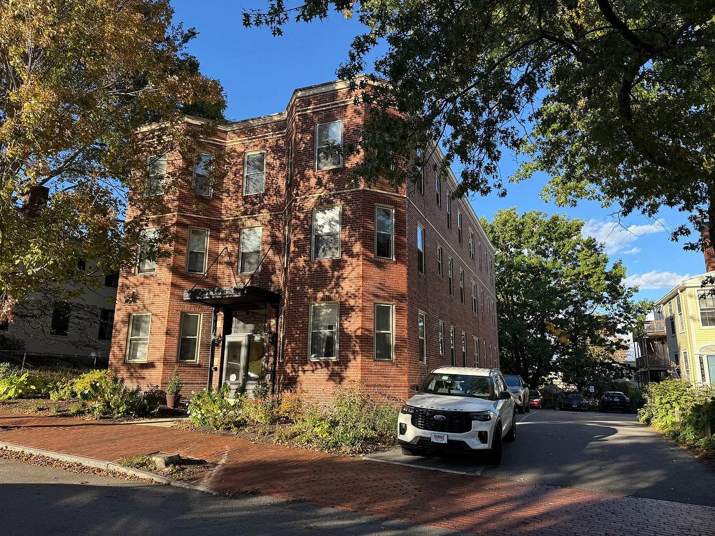 51 Park Street — Photo 2