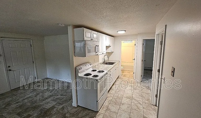 9 Emerald Dr #2 — Photo 3