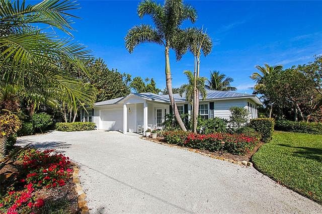 1st image of 3825 Coquina Dr
