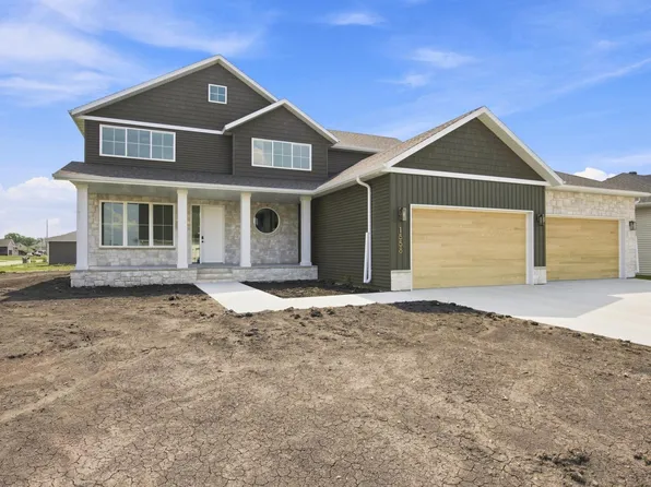 1558 75th Ave S, Fargo, ND 58104