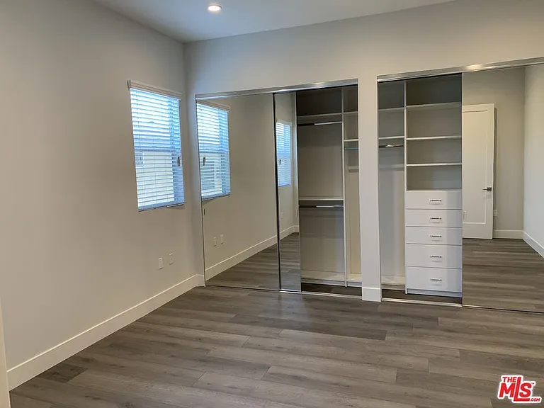 1721 Granville Ave #2 — Photo 15