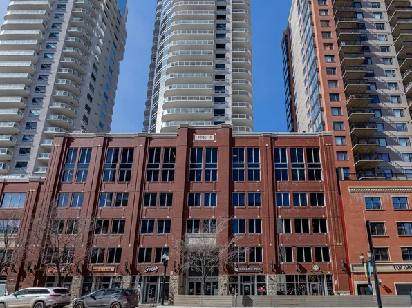 10152 104th St NW #2304, Edmonton, AB T5J 0B6