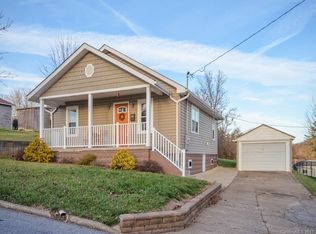50 4th St, Canton, NC 28716