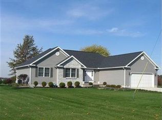 558 Lisa Ln, Willard, OH 44890