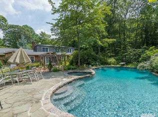 3 Teal Way, Saint James, NY 11780