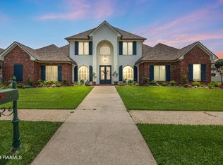 107 Shinnecock Hills Dr, Broussard, LA 70518