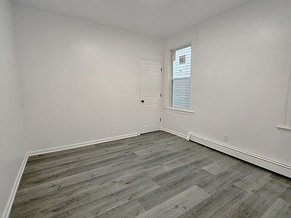 5th image of 872 S 16th St #1