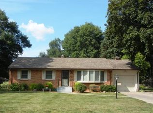 1205 Laurie Rd W, Roseville, MN 55113