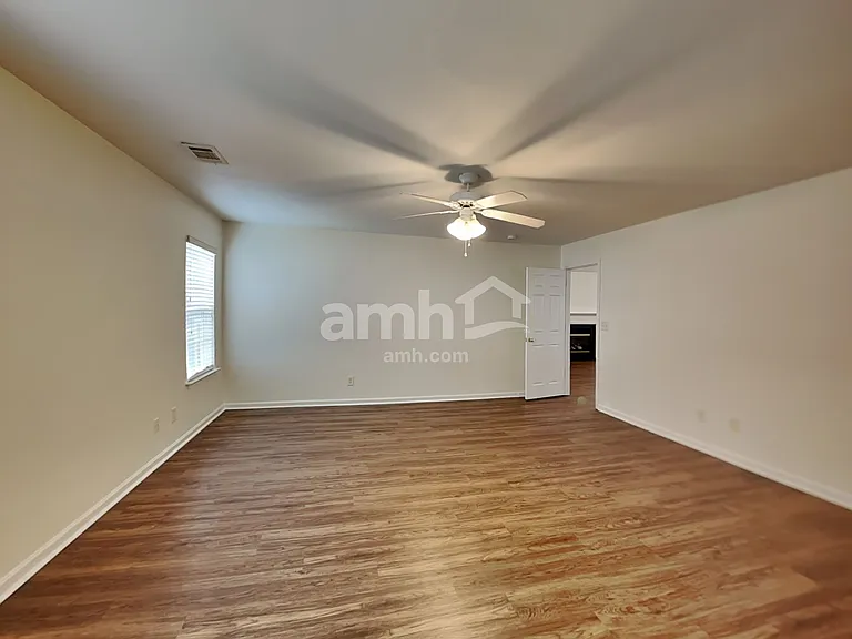 19140 Kanawha Dr — Photo 11