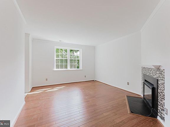 3rd image of 2725 S Walter Reed Dr B