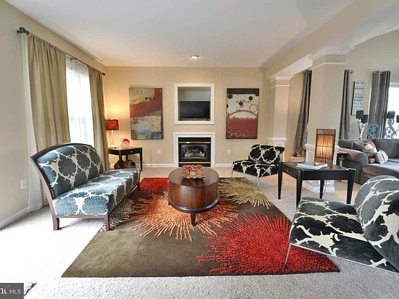 4th image of 7822 Thornfield Ct