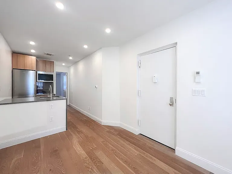 340 E 9th St #2 — Photo 6