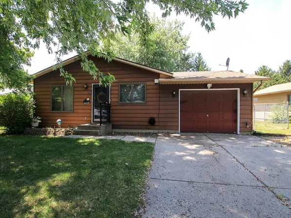 732 California St NW, Hutchinson, MN 55350