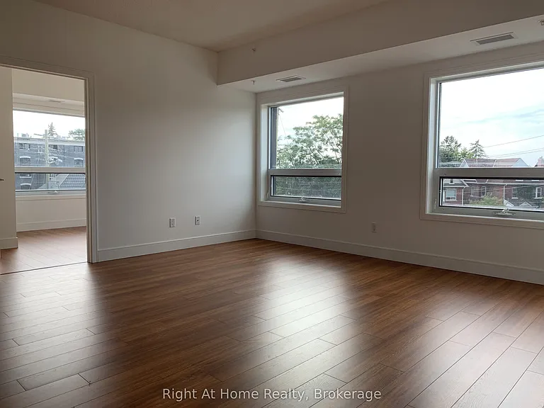 1 Wellington St #308 — Photo 16