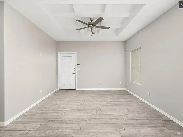 2104 Davenport St #4 — Photo 1