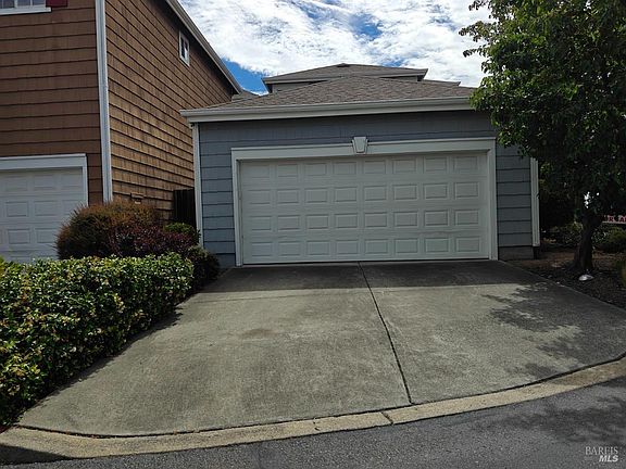 2nd image of 1014 Addison Circle