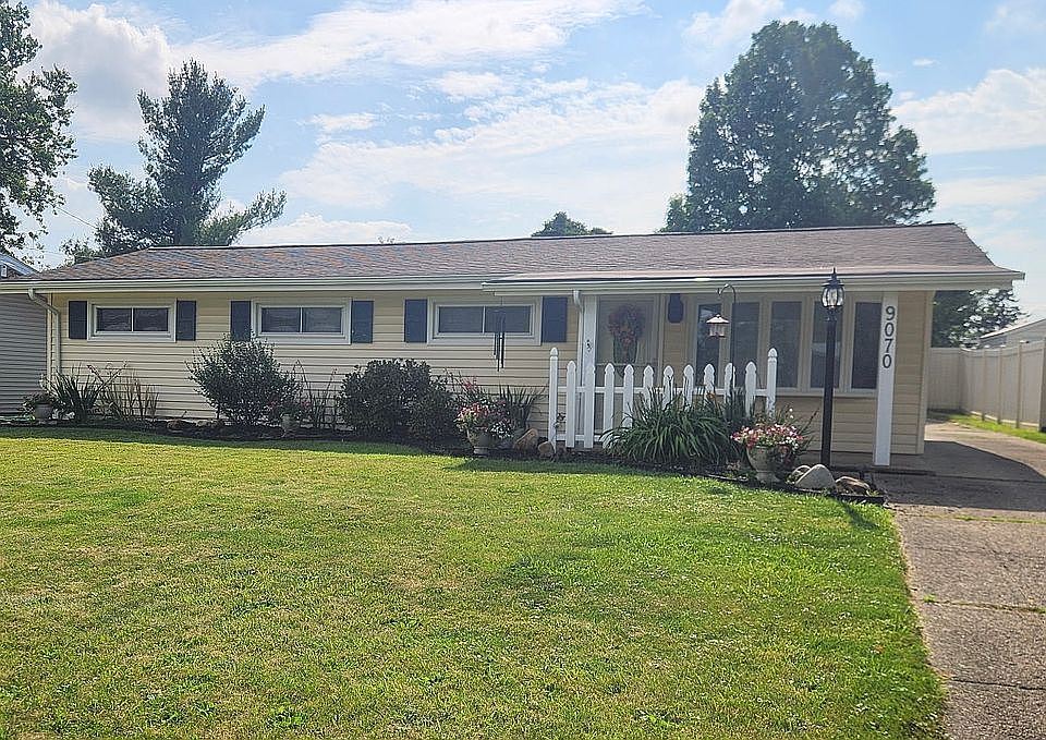 1st image of 9070 Cambridge Dr