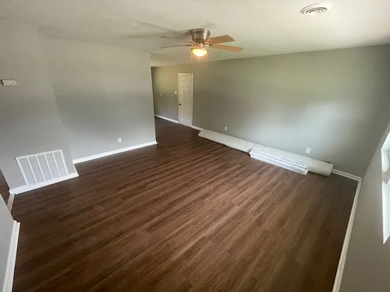 51 Saint Gregory Dr — Photo 2