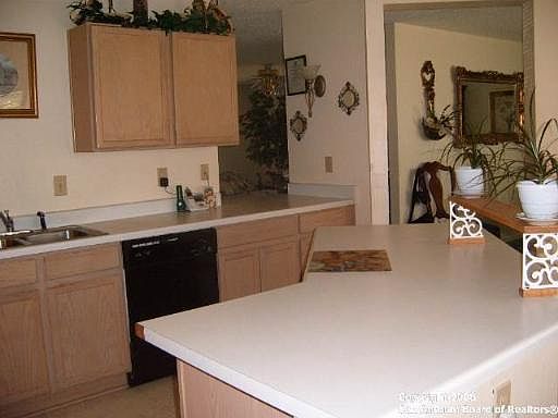 5th image of 2713 NE TWOCOURTS WAY