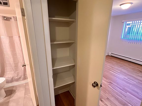 4th image of 6008 N Winthrop Ave APT 301