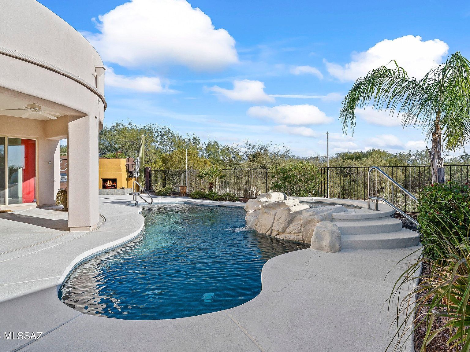5122 N Fairway Heights Dr