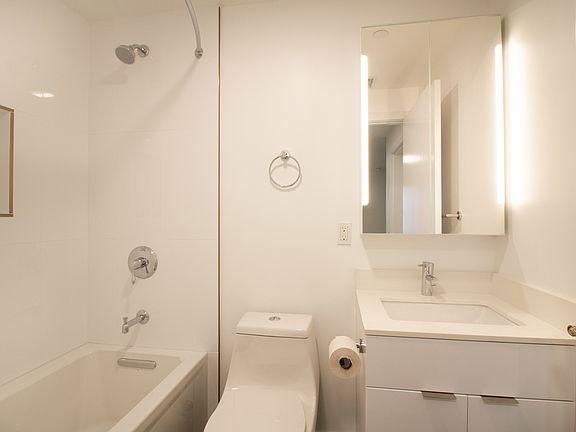 4th image of 327 Pierce St #7