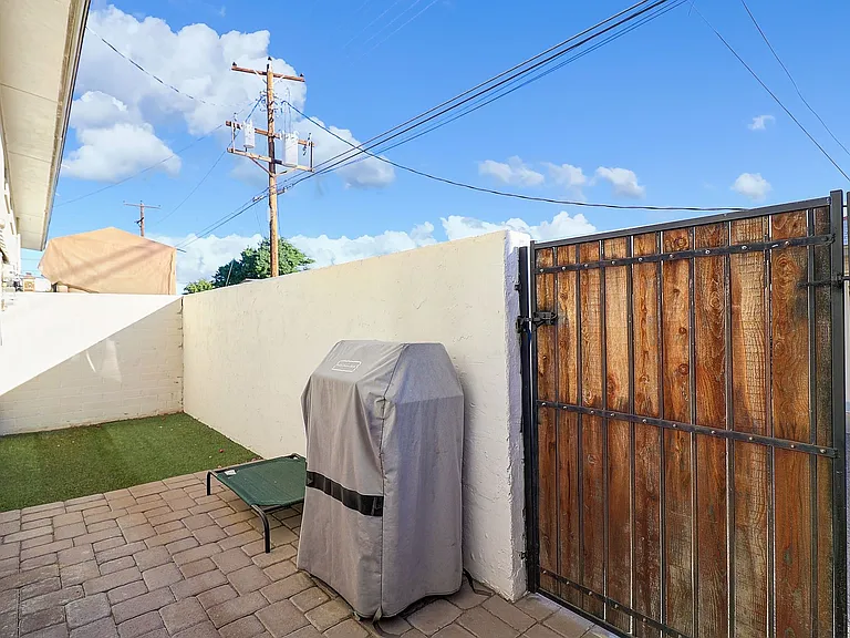 3635 E Turney Ave — Photo 12