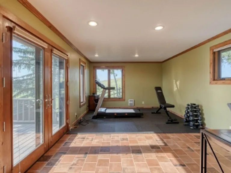 687 Roundup Ln — Photo 10