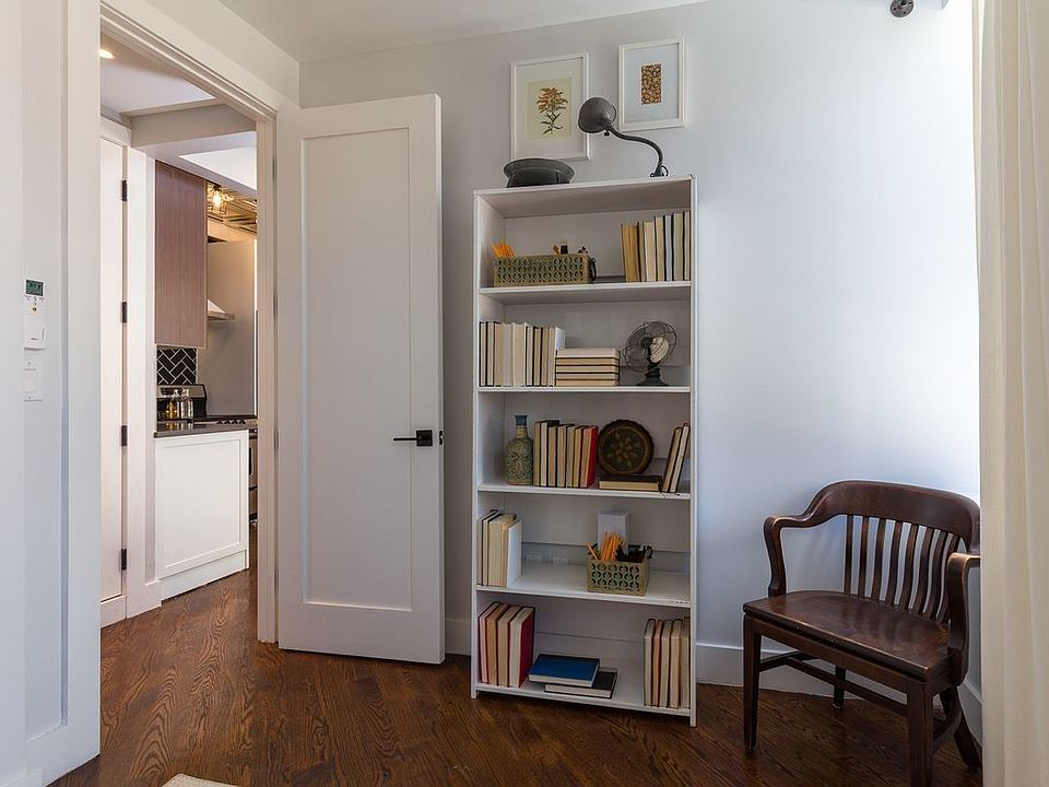 1st image of 31 Claver Pl #1R