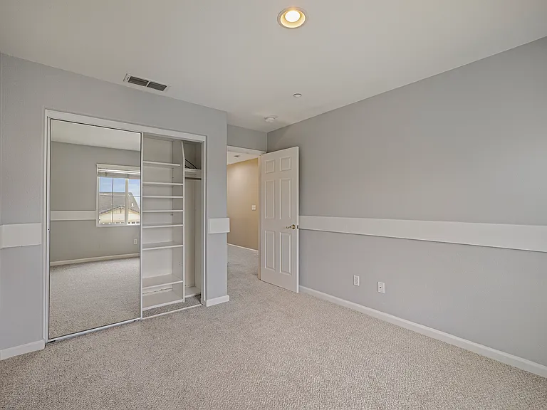 729 Copperfield Ct — Photo 49