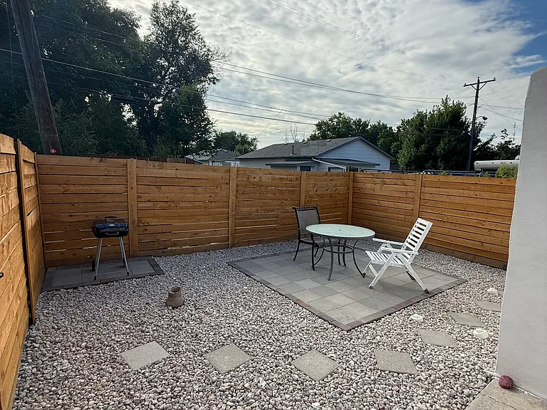 1015 Iowa Ave — Photo 3