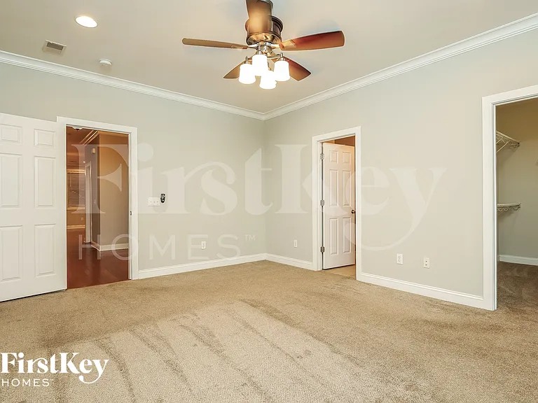 1081 Moss Grove Dr — Photo 10