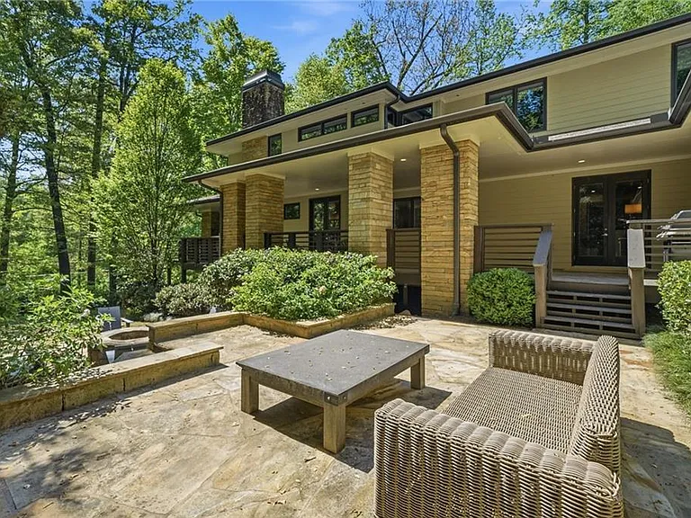 4373 Wieuca Rd NE — Photo 43