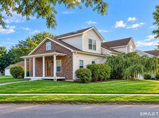 1 Alicia Ln B, Middletown, CT 06457