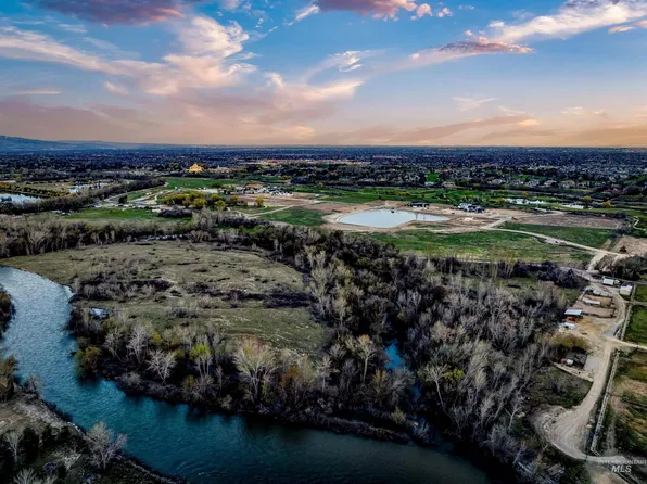 7739 N Fiddleneck Ln, Eagle, ID 83616