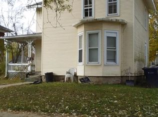 416 S Locust St, Janesville, WI 53548