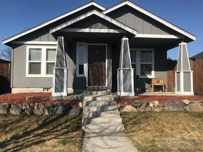 1421 NE 3rd St, Redmond, OR, 97756