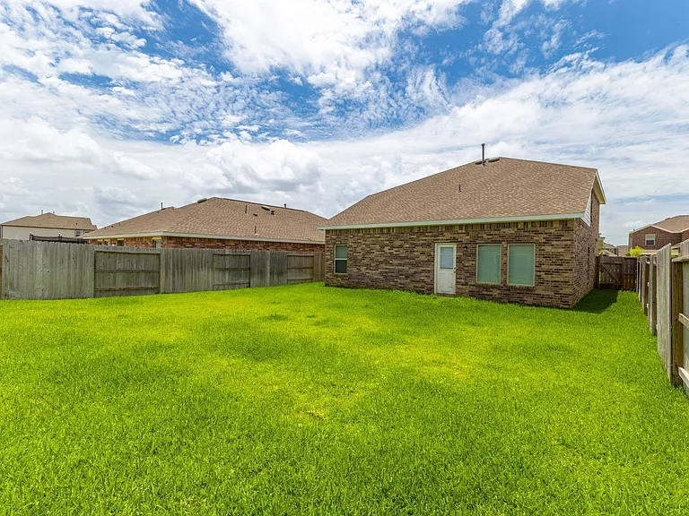 1519 Twilight Green Dr — Photo 37