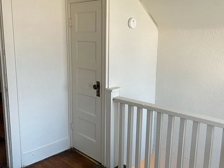 522 Mayfield St — Photo 3