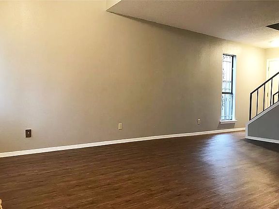 3rd image of 2401 Royal Crest Cir