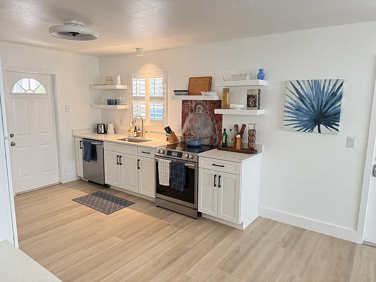 1344 West Ln — Photo 4