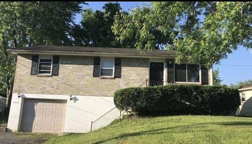 1st image of 1411 Woodland Dr
