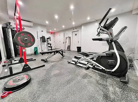 Rented by ERNY LLC | media 34