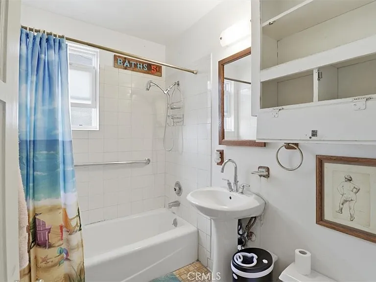 2103 Harriman Ln — Photo 15