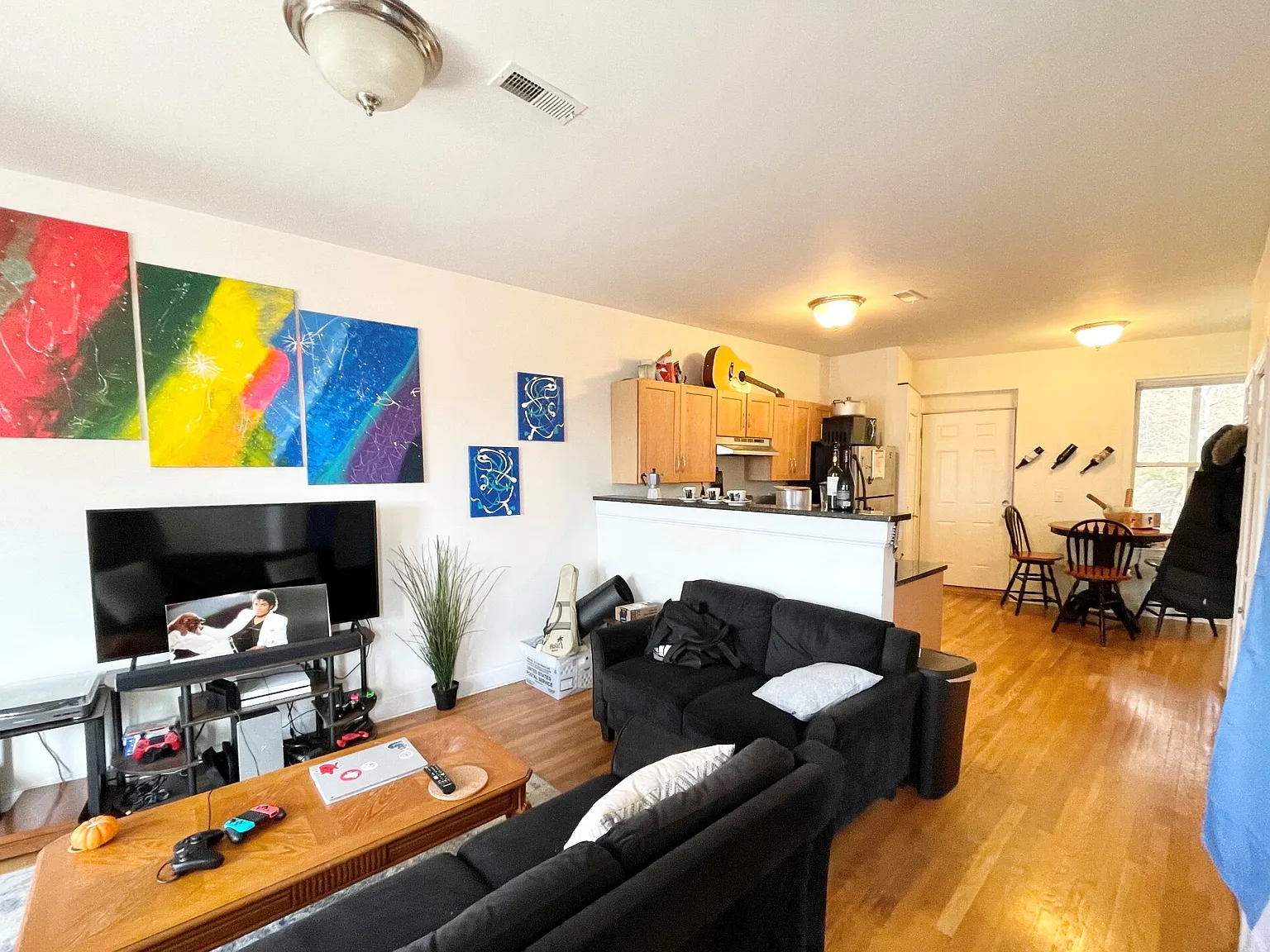 147 Marcella St — Photo 3