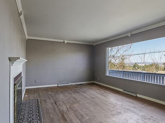 3rd image of 3703 E 16th Ave