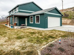 1008 Two Rivers Rd, Entiat, WA 98822