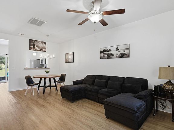 4th image of 604 Graythorn Ln