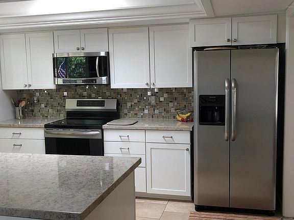 3rd image of 10011 W Sandstone Dr